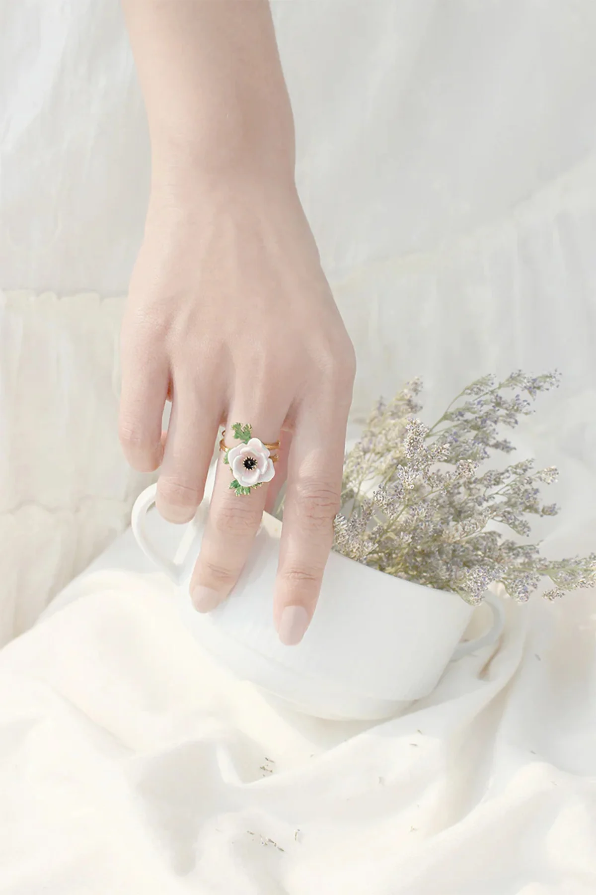 Anemone White - Ring - Image 14