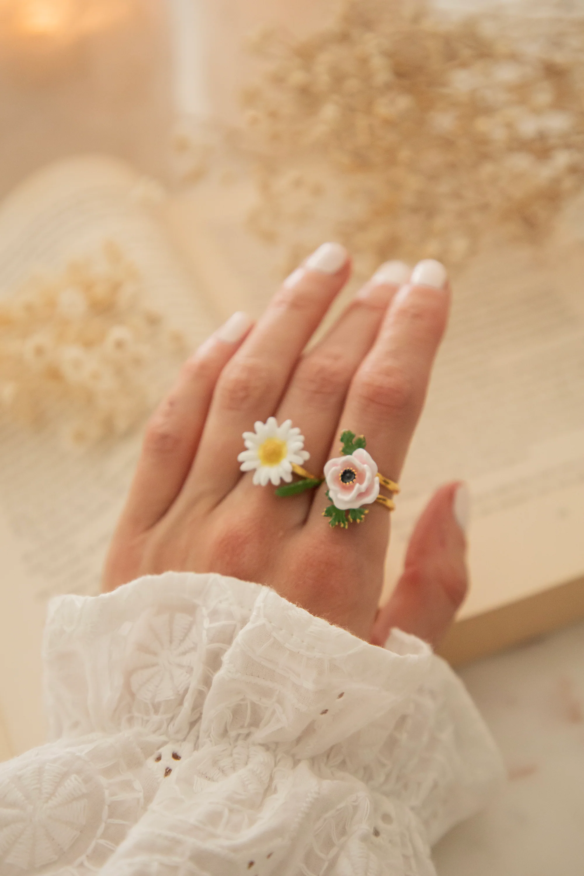 Anemone White - Ring - Image 9