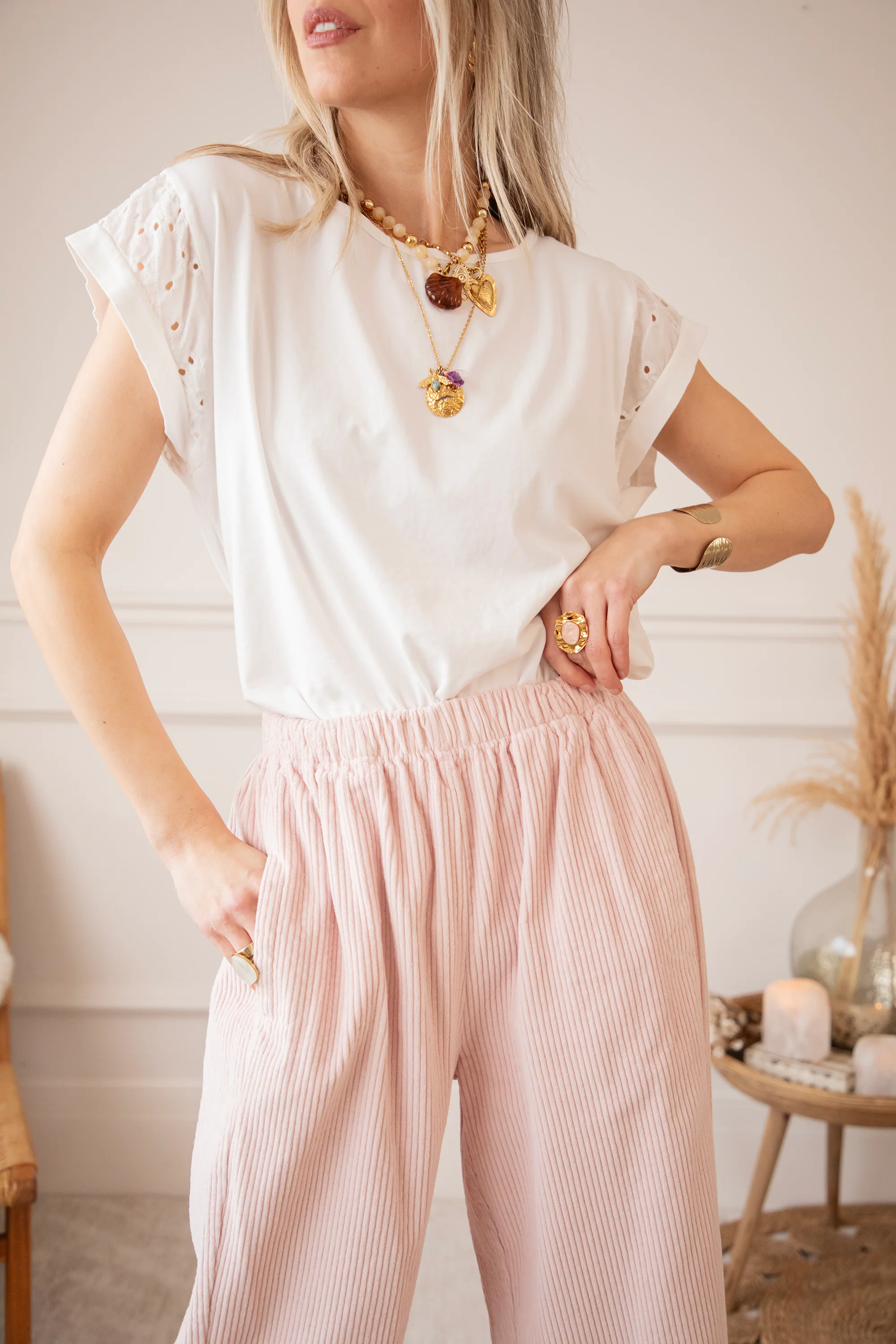 Sleeves Of Embroidery Anglaise White - T-Shirt - Image 5