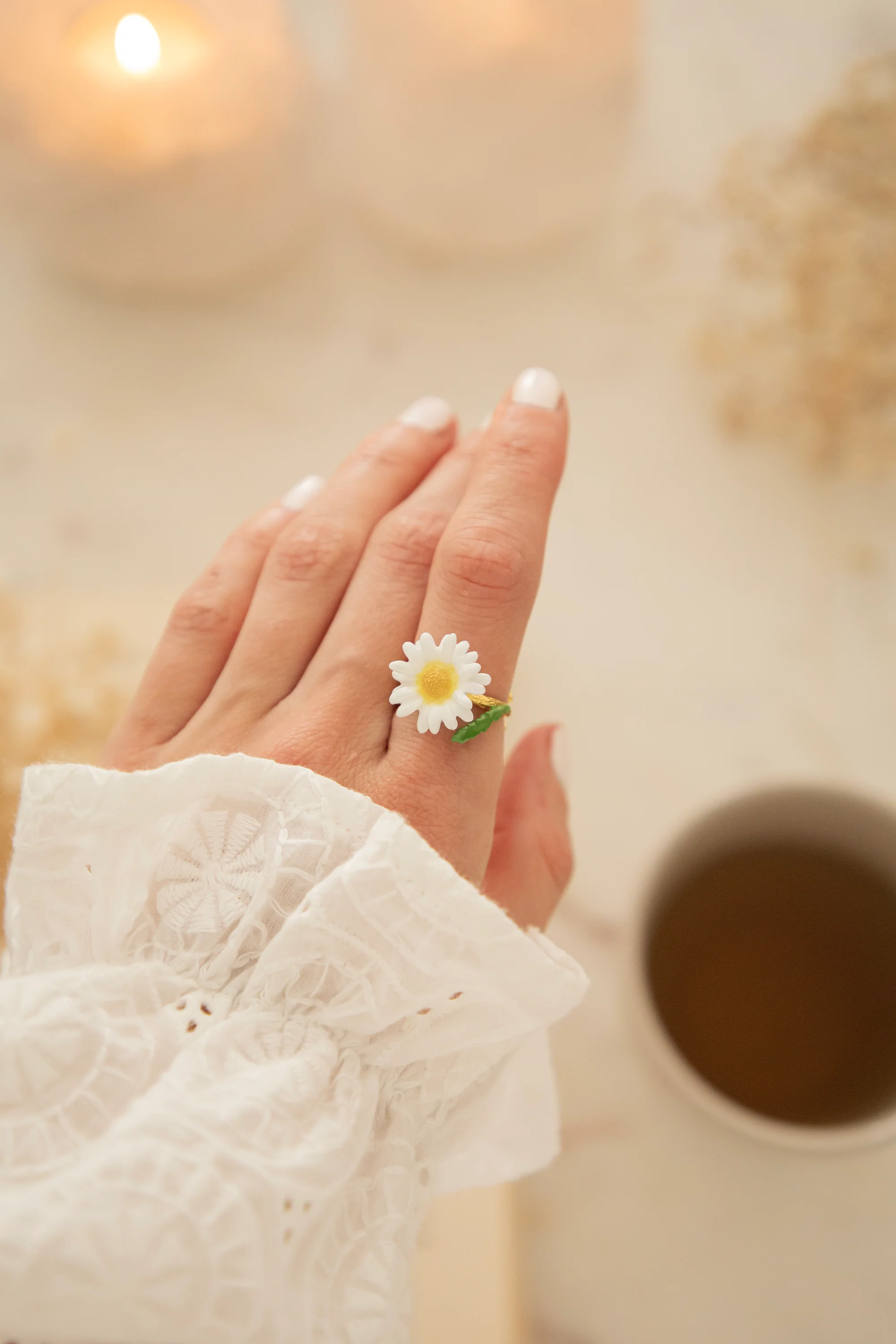 Daisy White - Ring - Image 3