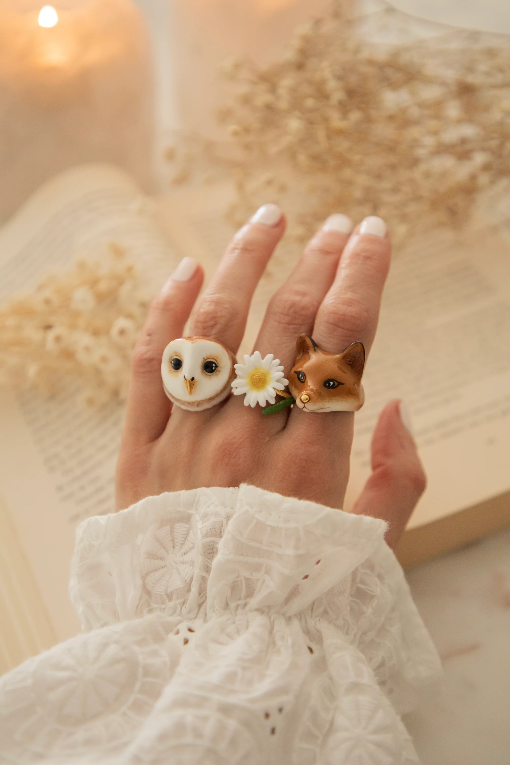 Daisy White - Ring - Image 7