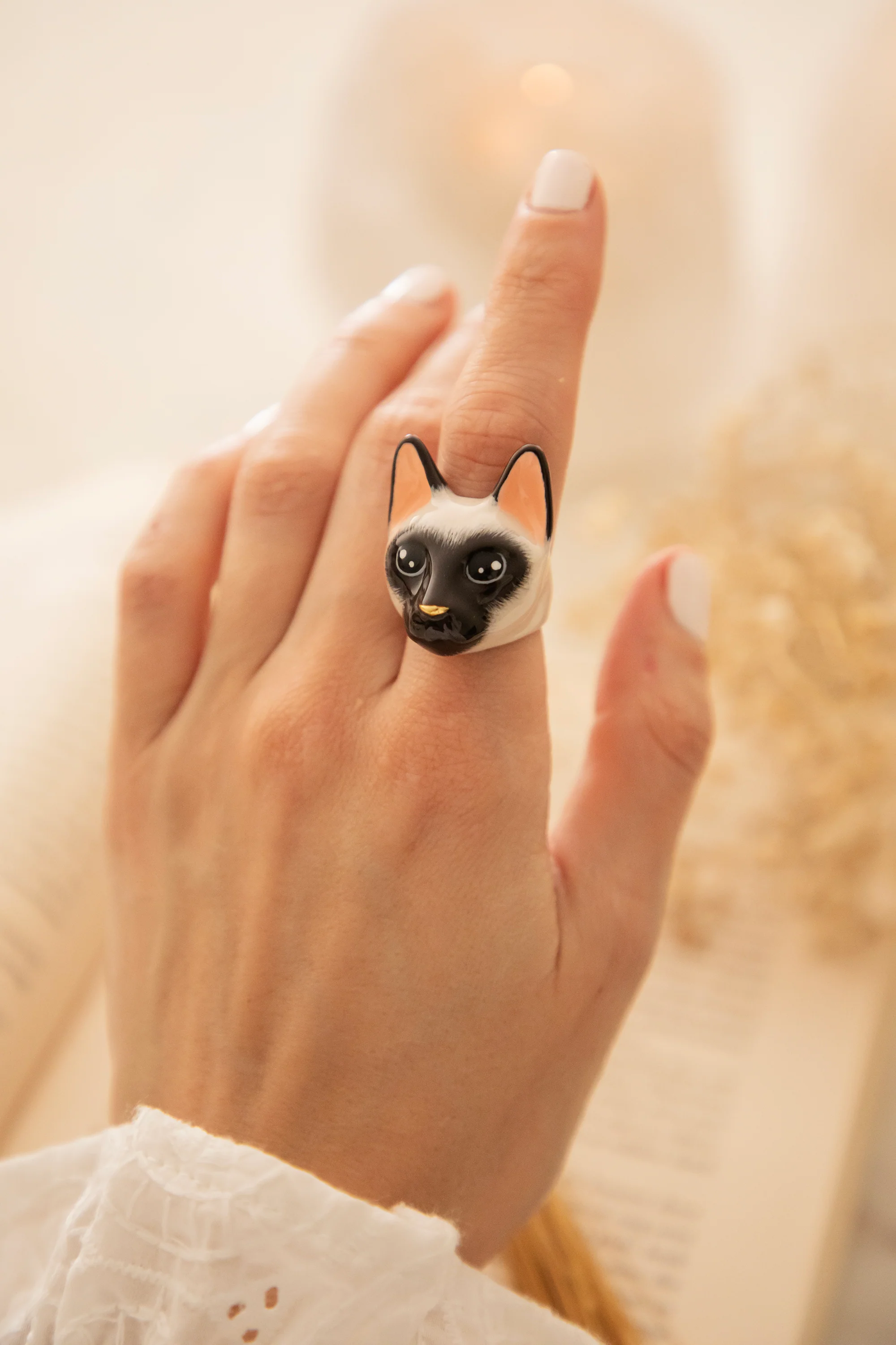 Dalah Cat Beige/Black - Ring - Image 3