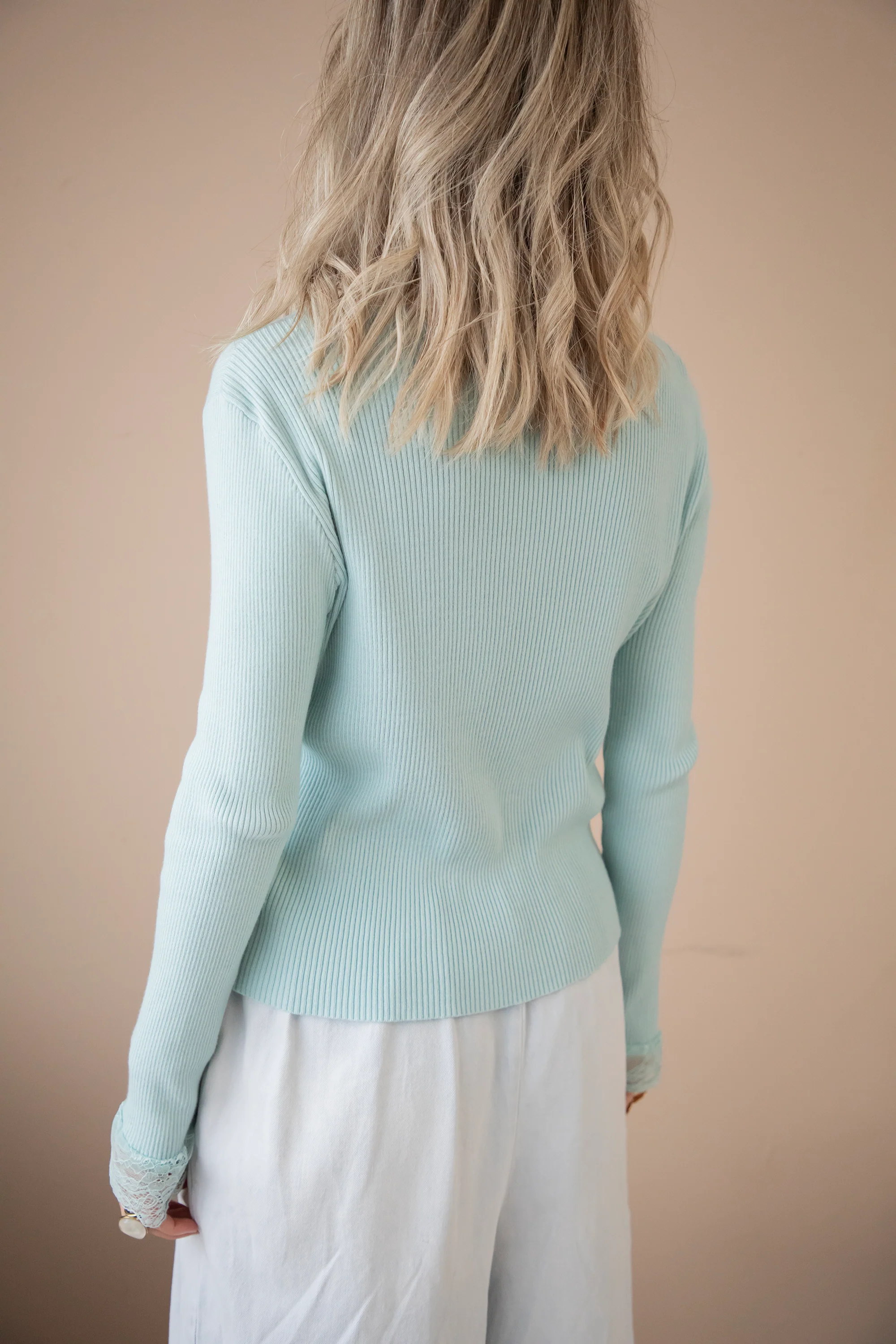 Elsie Laced Soft Blue - Longsleeve - Image 7