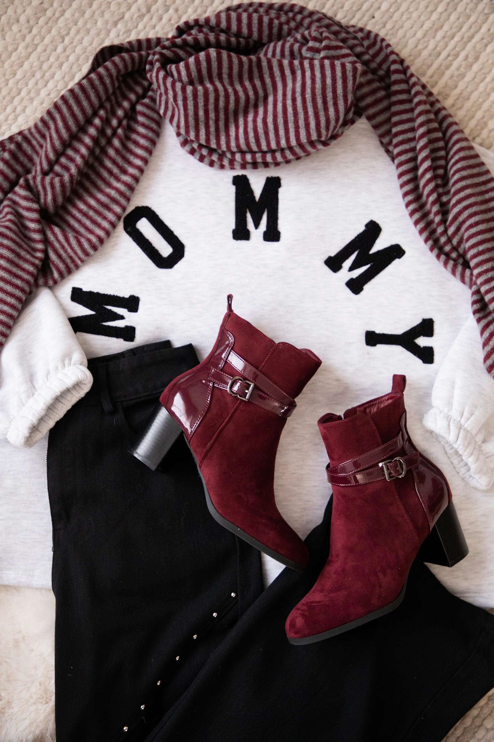 Lily Mommy Soft Grey/Black - Sweater - Image 13