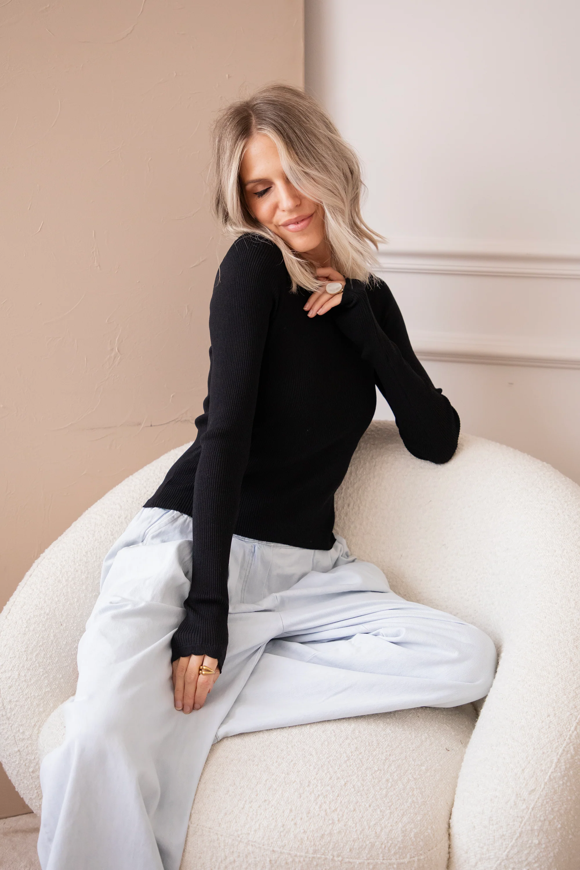 Mira More Black - Longsleeve - Image 6