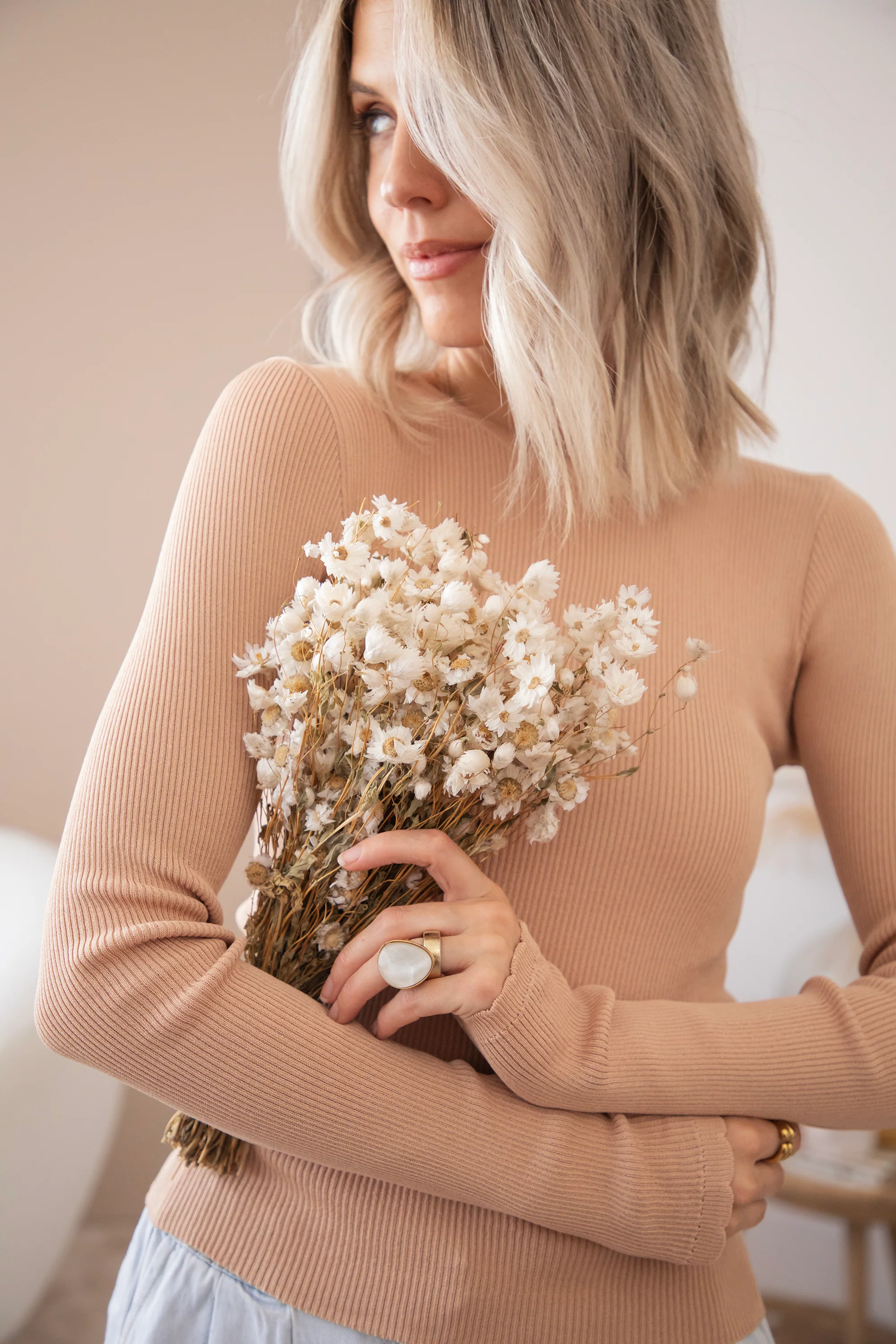 Mira More Camel - Longsleeve - Image 8