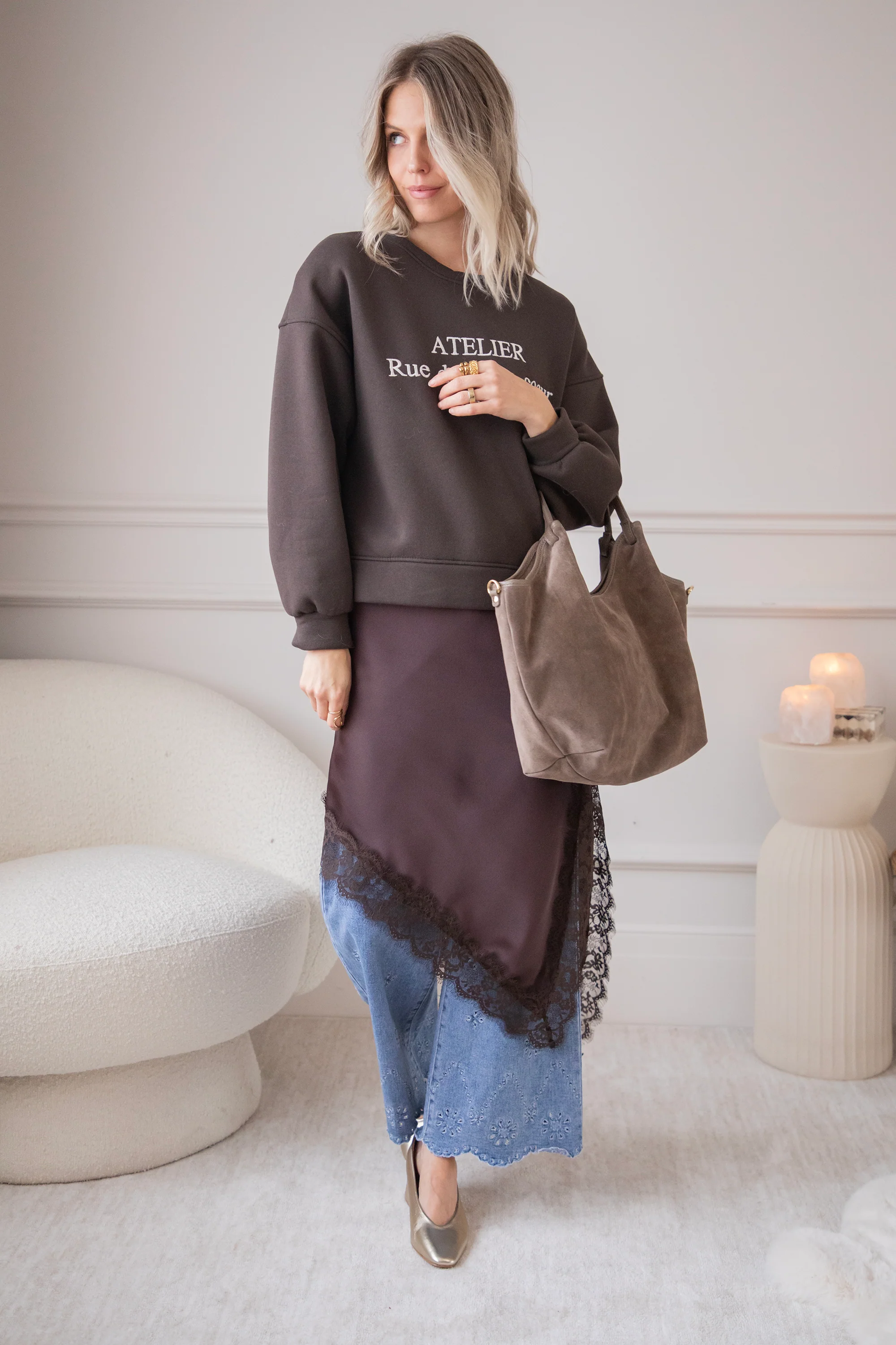 Sibelle Lace Assymetric Choco - Jurk - Image 5