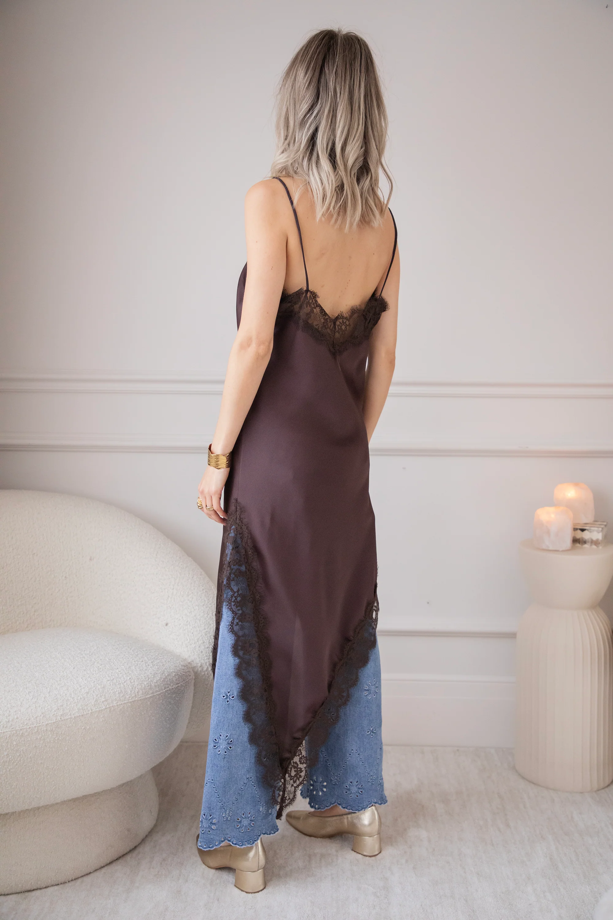 Sibelle Lace Assymetric Choco - Jurk - Image 6