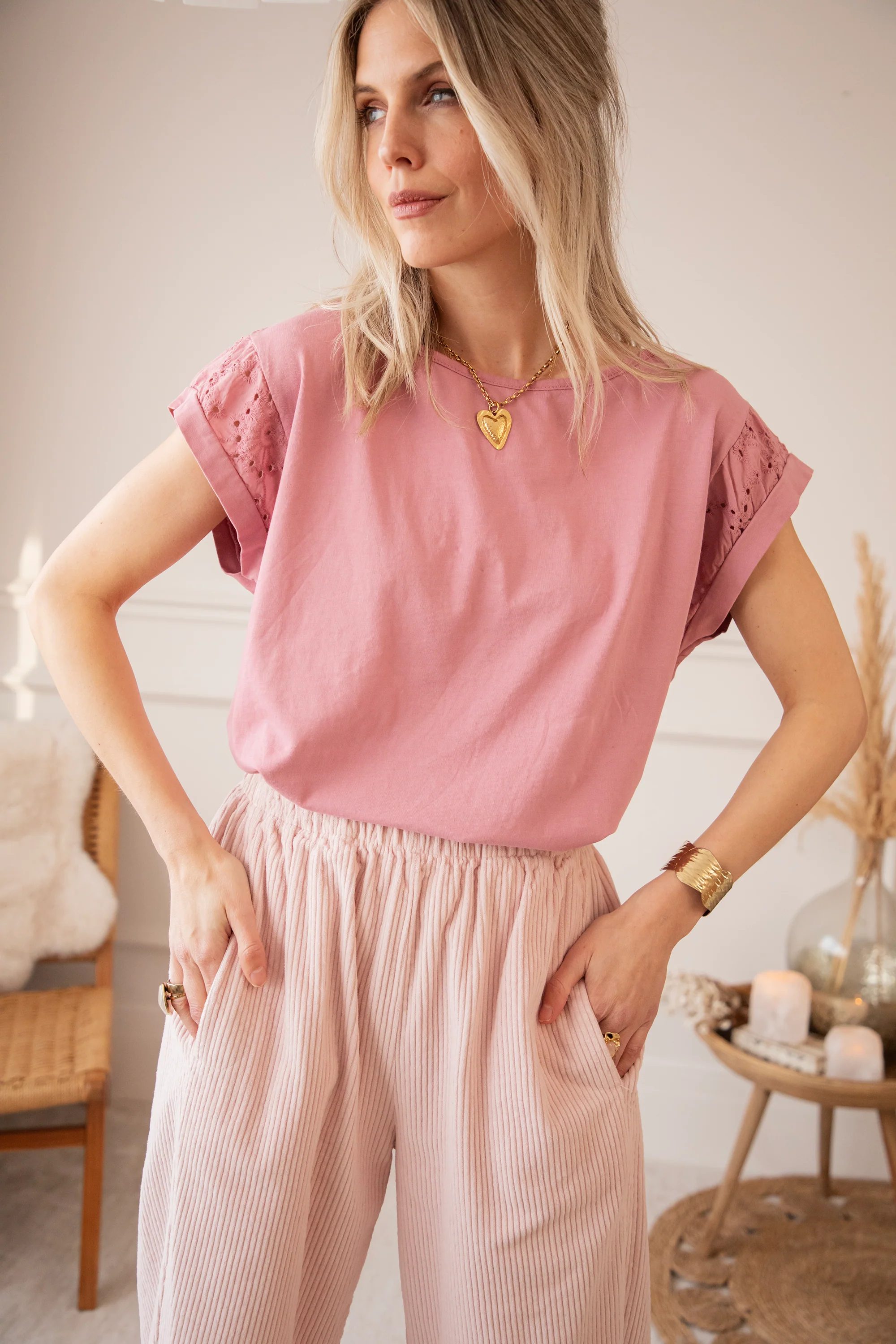 Sleeves Of Embroidery Anglaise Old Pink - T-Shirt - Image 5