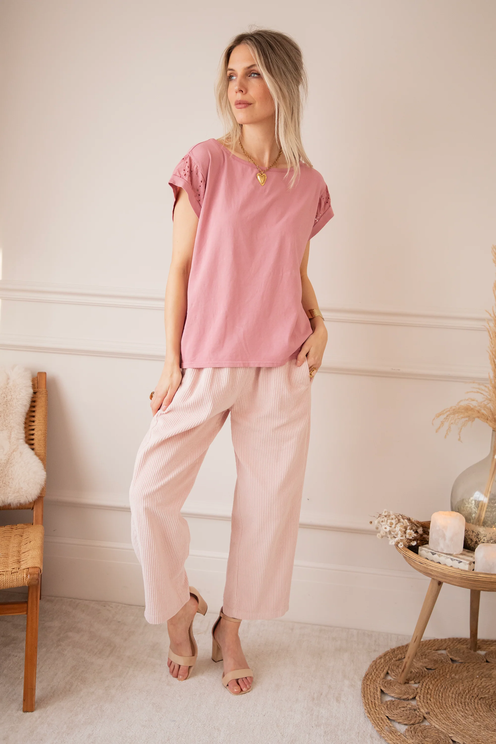 Sleeves Of Embroidery Anglaise Old Pink - T-Shirt - Image 7