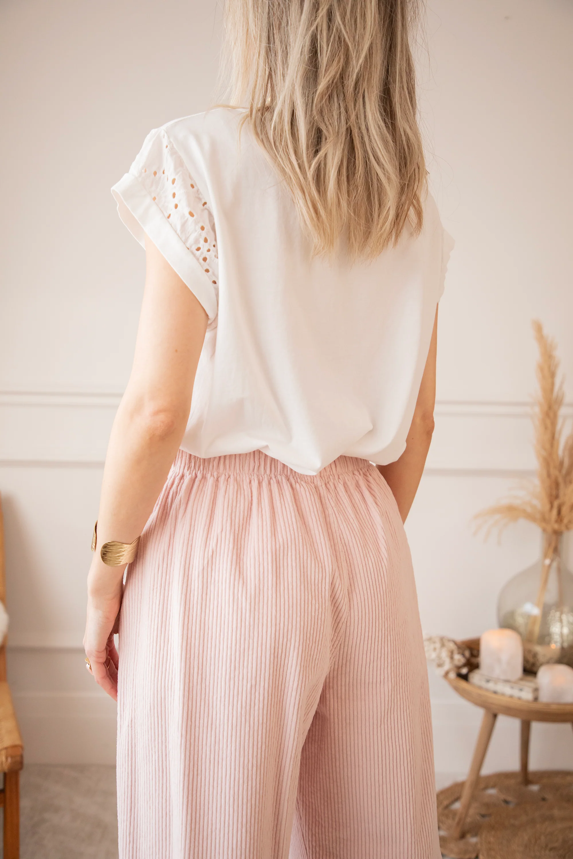 Sleeves Of Embroidery Anglaise White - T-Shirt - Image 8