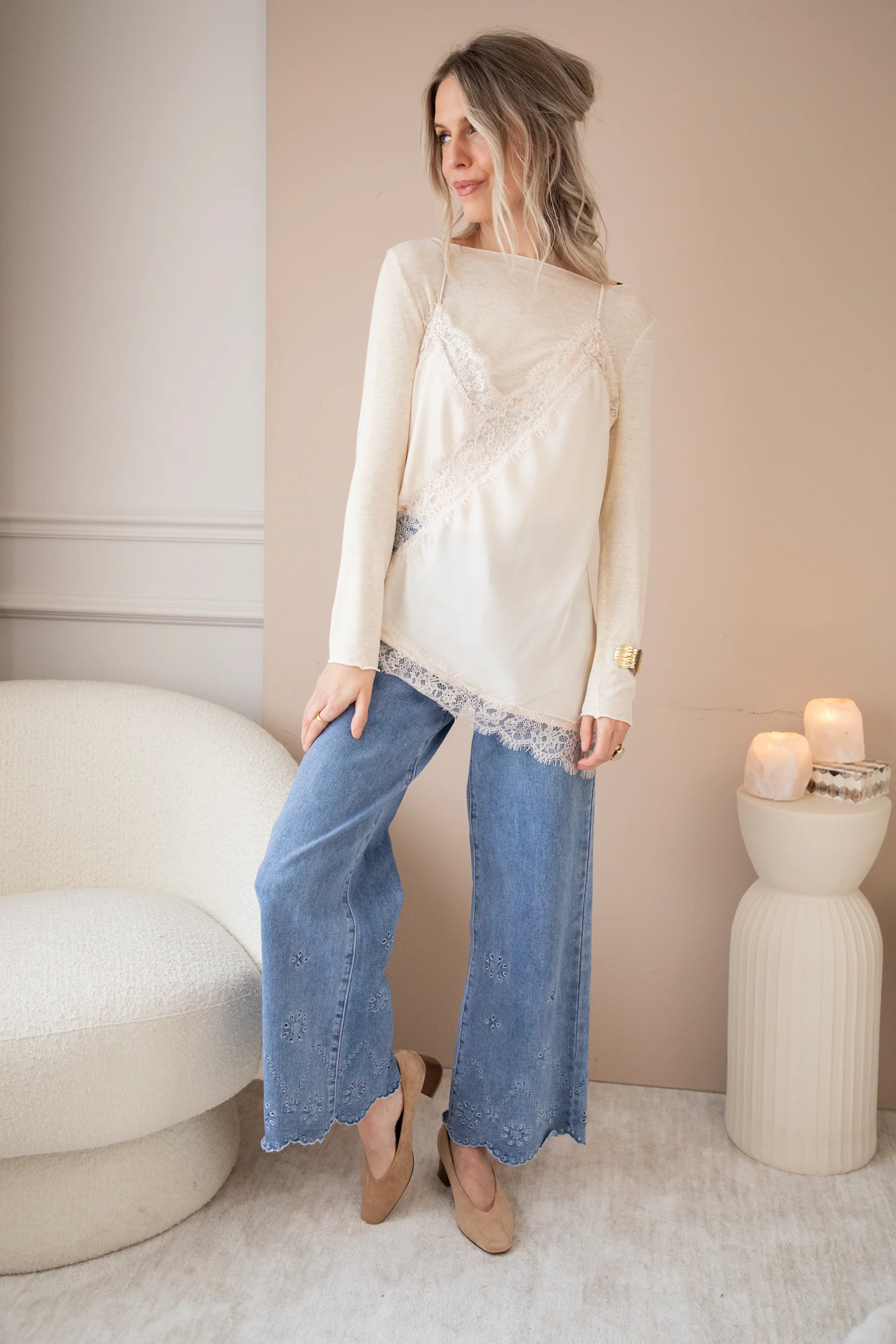 Sibelle Lace Curve Beige - Top - Image 3