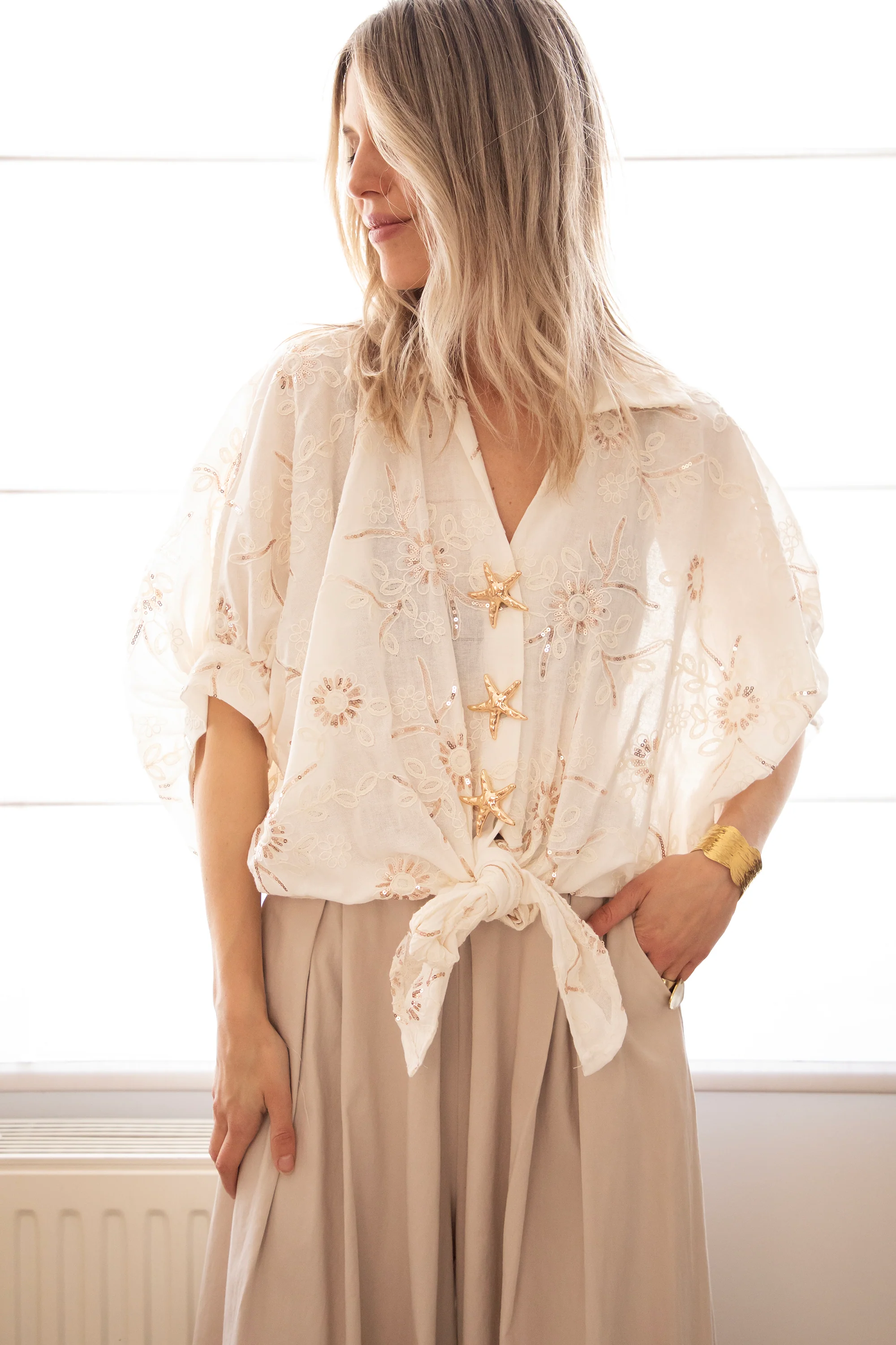 Starfish Blossom Beige - Blouse - Image 4