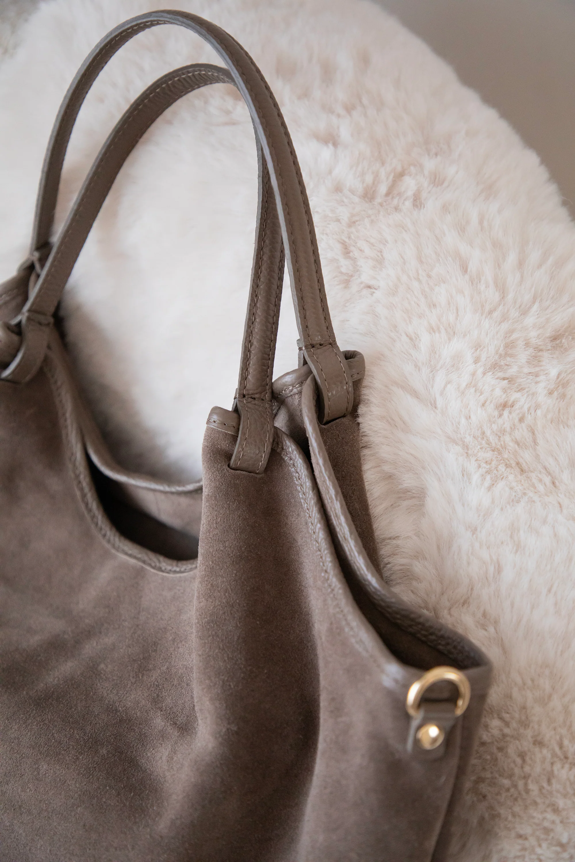 Syma Suede Taupe - Handtas - Image 4