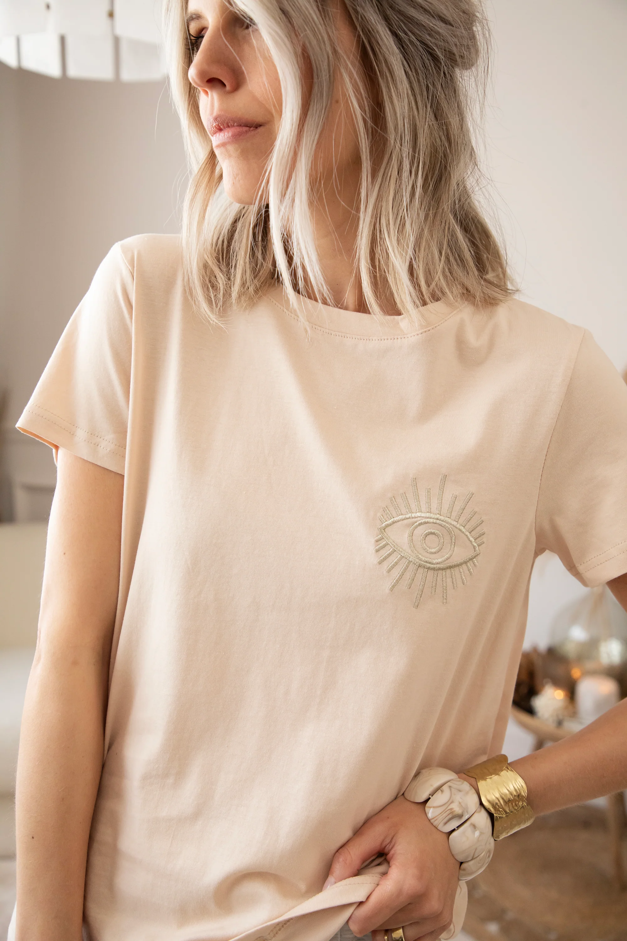 The Golden Eye Cream - T-Shirt - Image 6