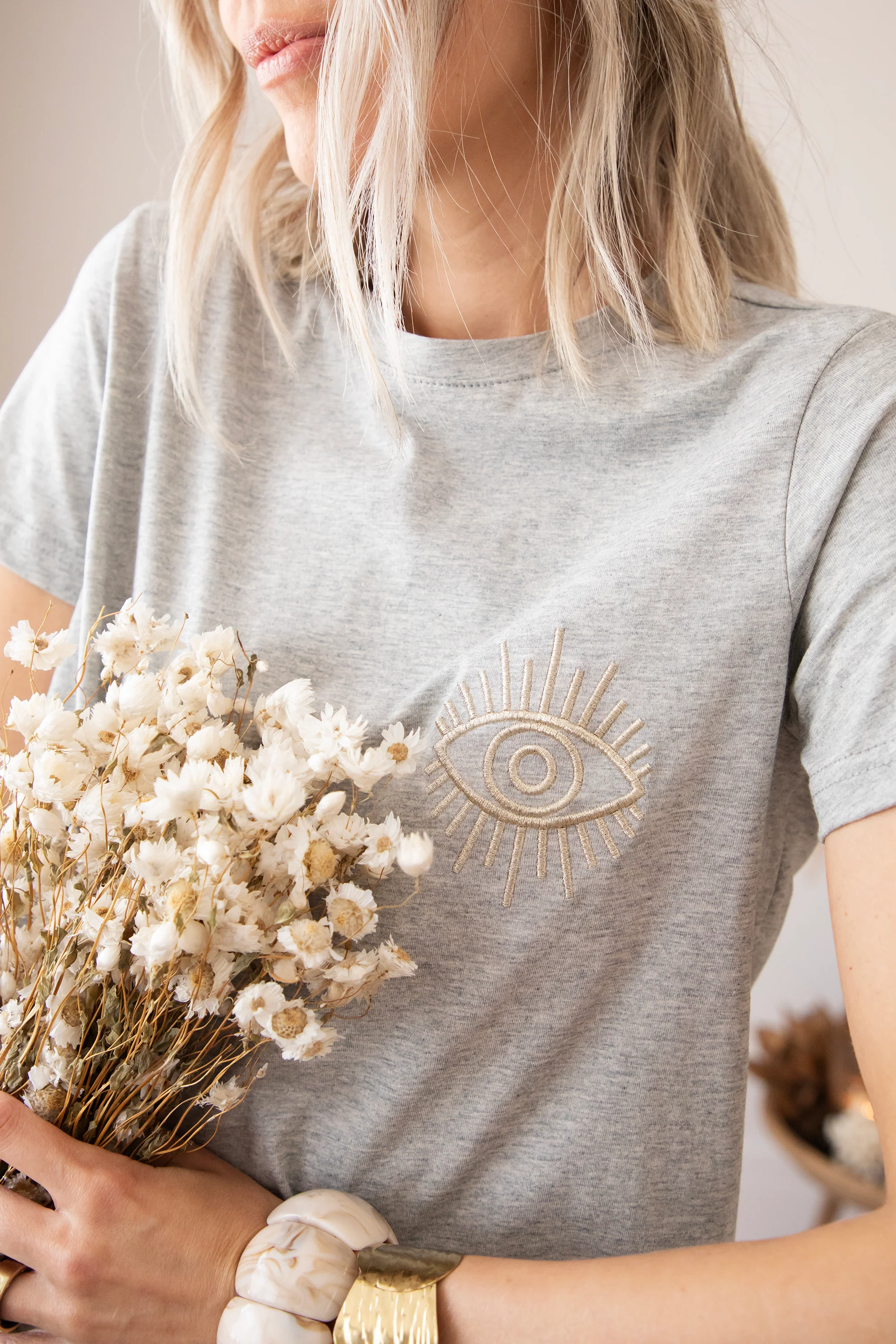 The Golden Eye Grey - T-Shirt - Image 4